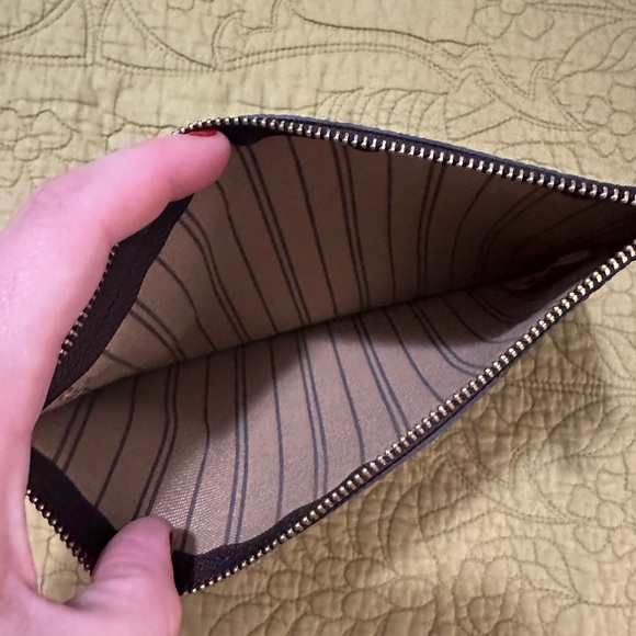 Designer inspired monogrammed wristlet - Picture 4 of 5